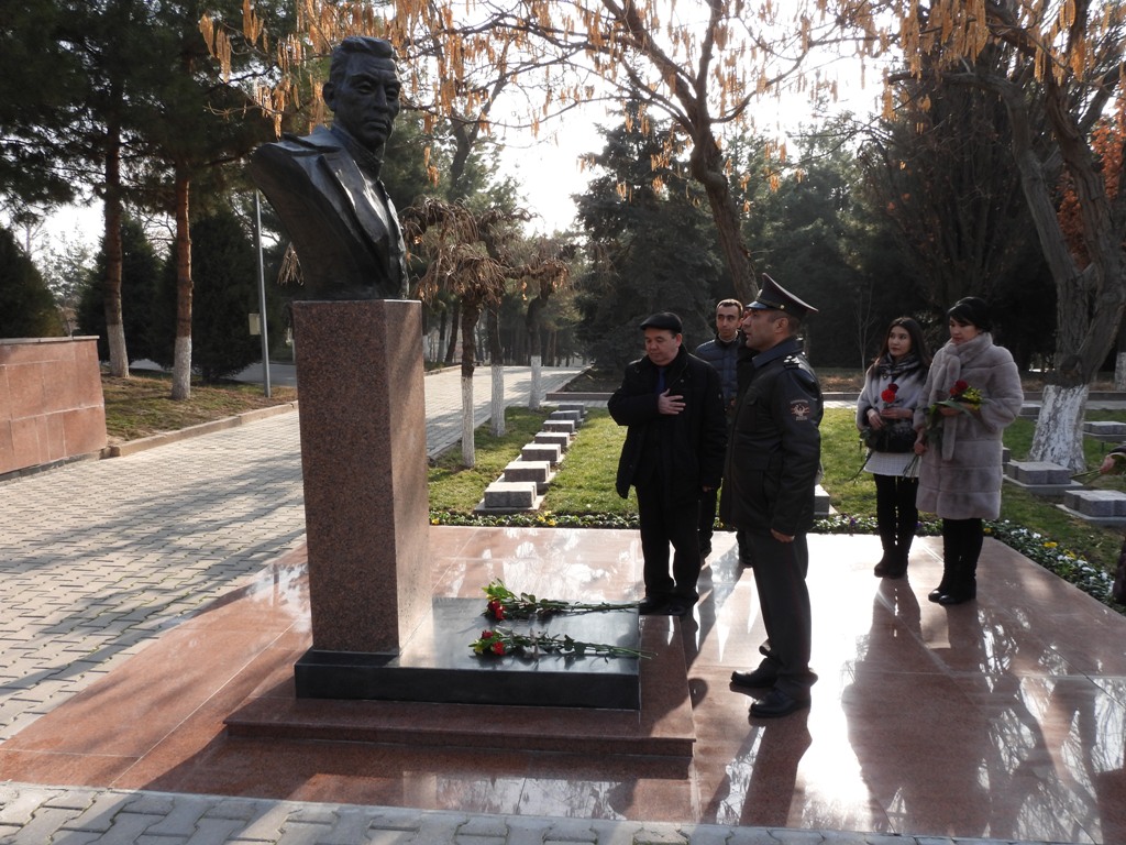 Широко отмечено 120-летие со дня рождения первого узбекского генерала Сабира Рахимова