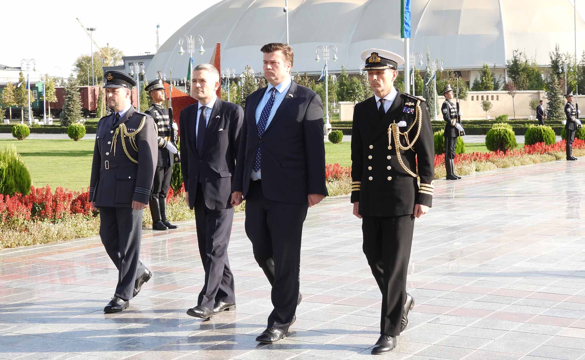 The General staff chiefs of the Central and South Asian countries visited to the memorial complex Victory Park