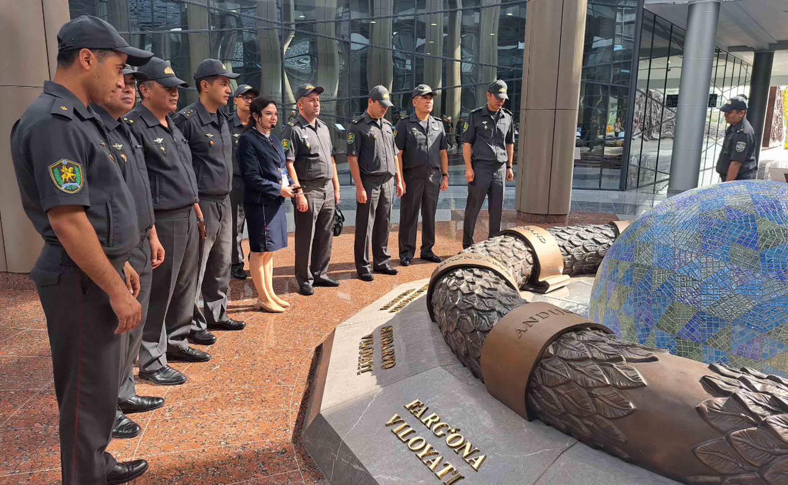 Military units located in the city of Tashkent of the Ministry of Defense made a personal visit to the Victory Park memorial complex and the Shon-Sharaf state museum.
