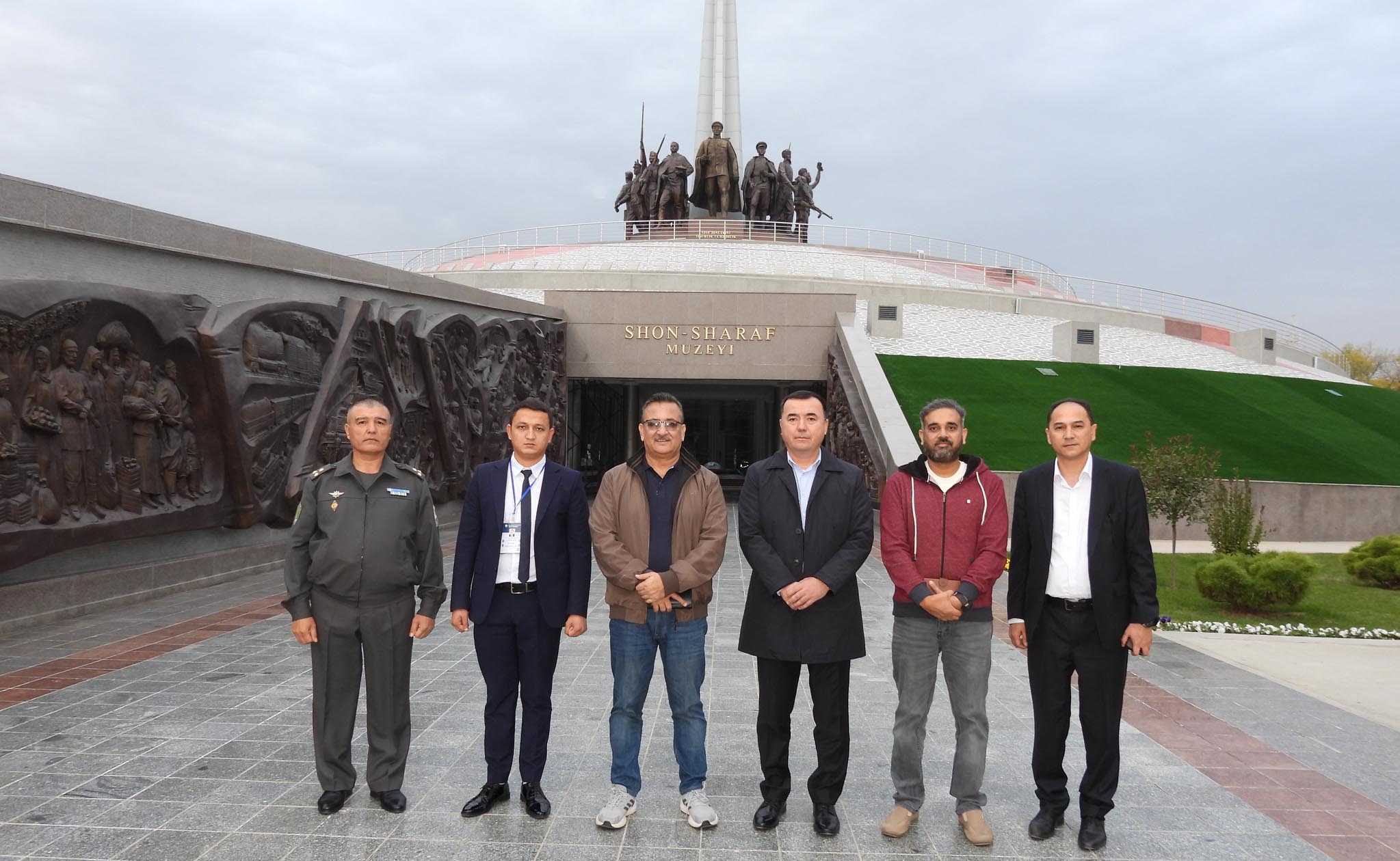 Пакистанская военная делегация посетила  «Парк Победы»