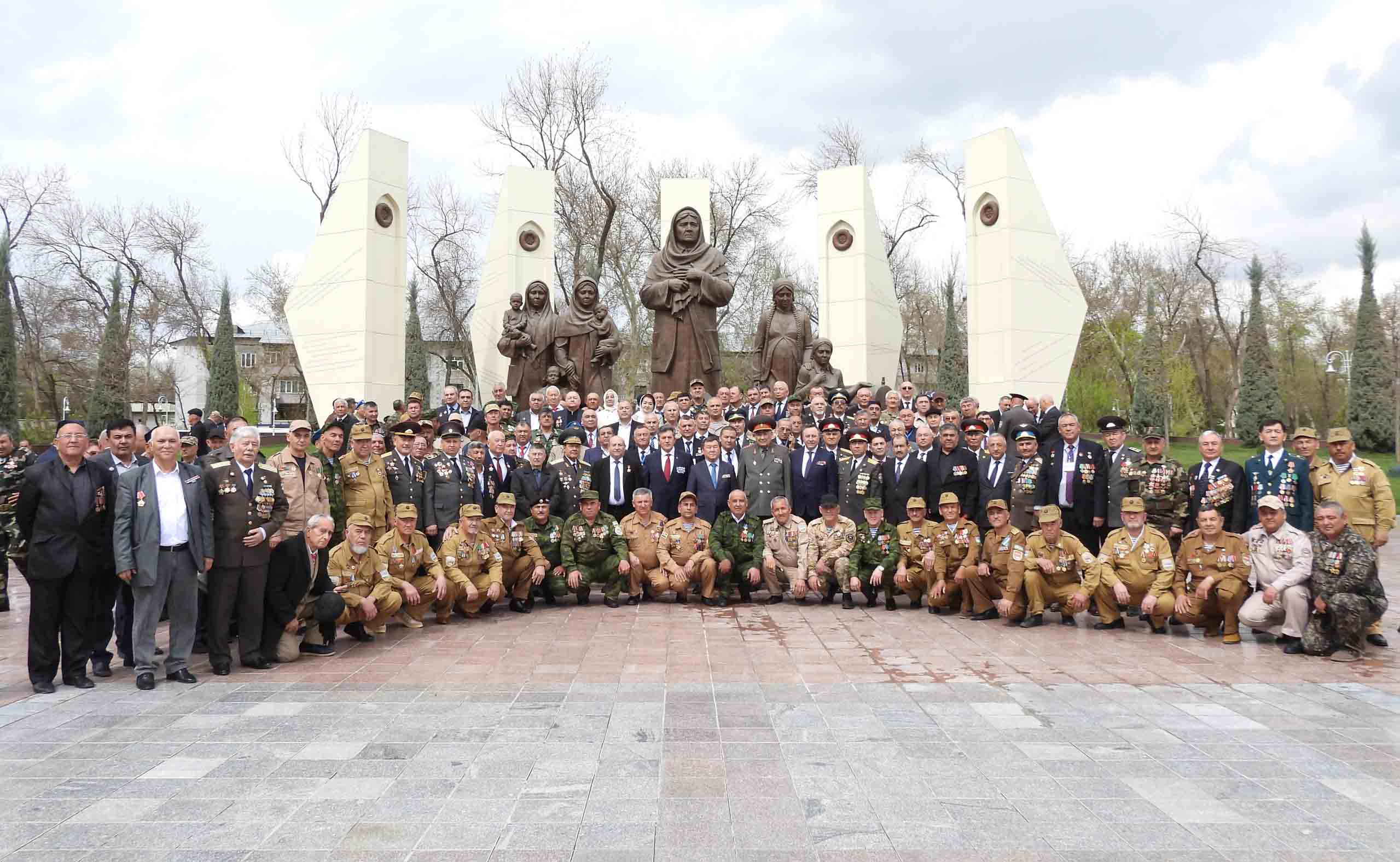 In connection with the 30th anniversary of the formation of the Uzbek association of veteran soldiers and the disabled, a solemn event was held at the Victory Park memorial complex