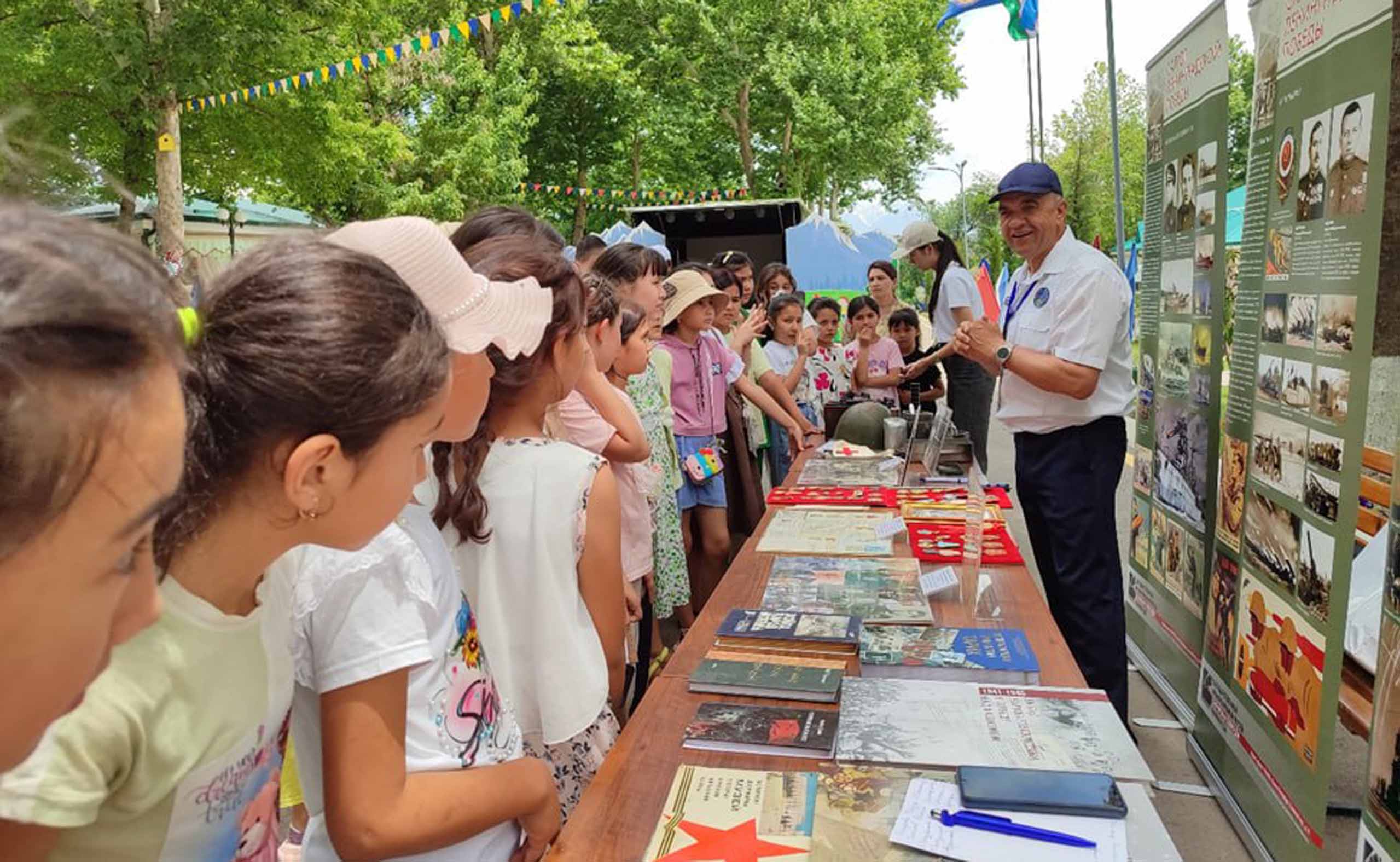 A military patriotic event was held at the summer children's camp 