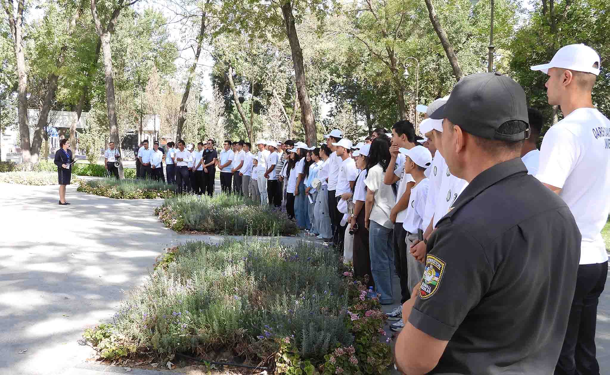 Qashqadaryolik yoshlar “Millat fidoiylari” xiyobonida bo‘lishdi